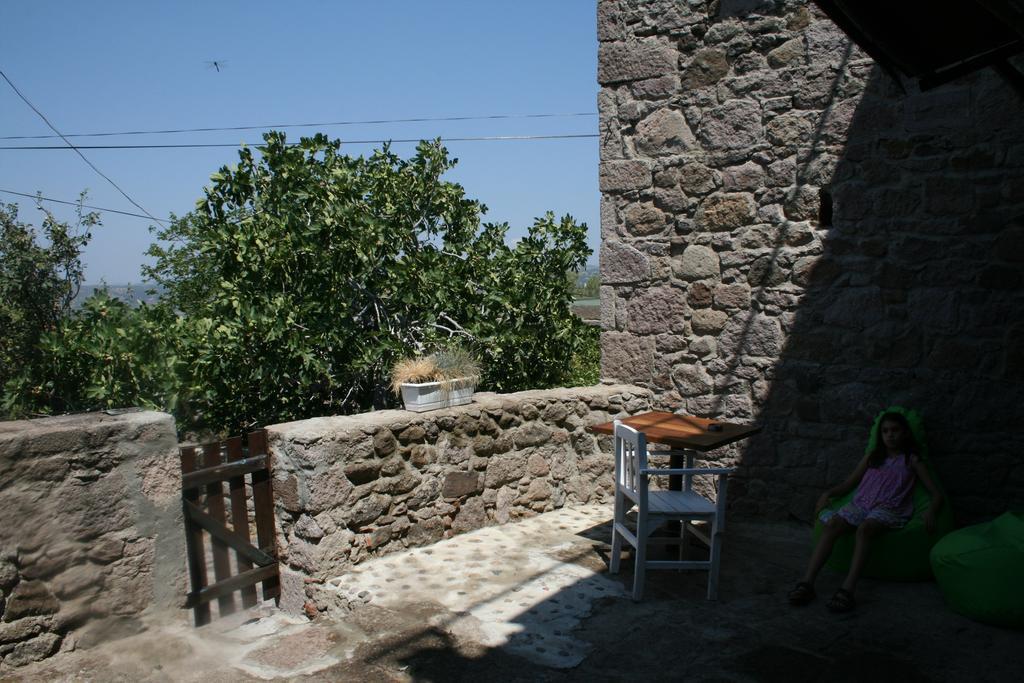 Assos Bohemian Hotel Extérieur photo